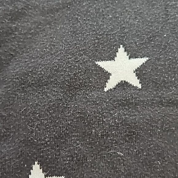 Gap Girl's Bundle Of Sweater & Jean Shorts With Raw Hem Size 8 Black/ Blue - Picture 9 of 16